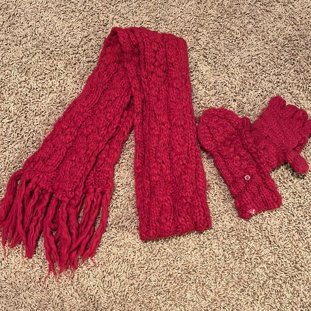 Convertible mitten/glove and scarf set